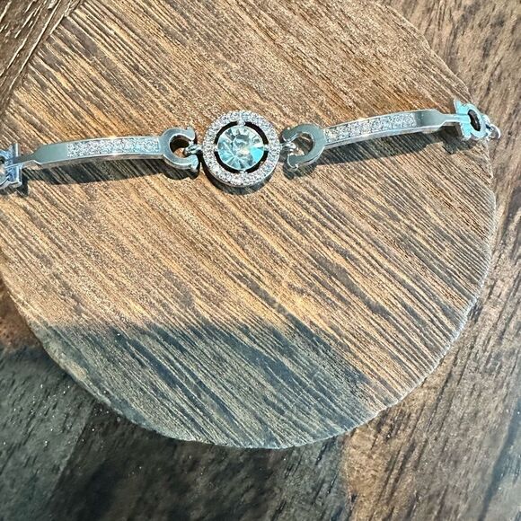 NWT - Silver Bracelet with Solitaire Center Smaller Gems along each side - Picture 3 of 5